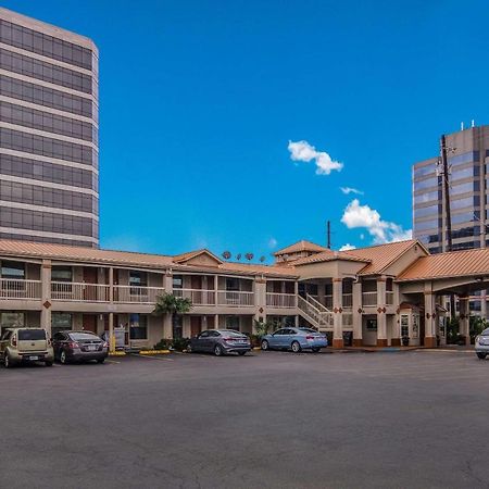 Quality Inn & Suites Dallas-Cityplace Eksteriør bilde