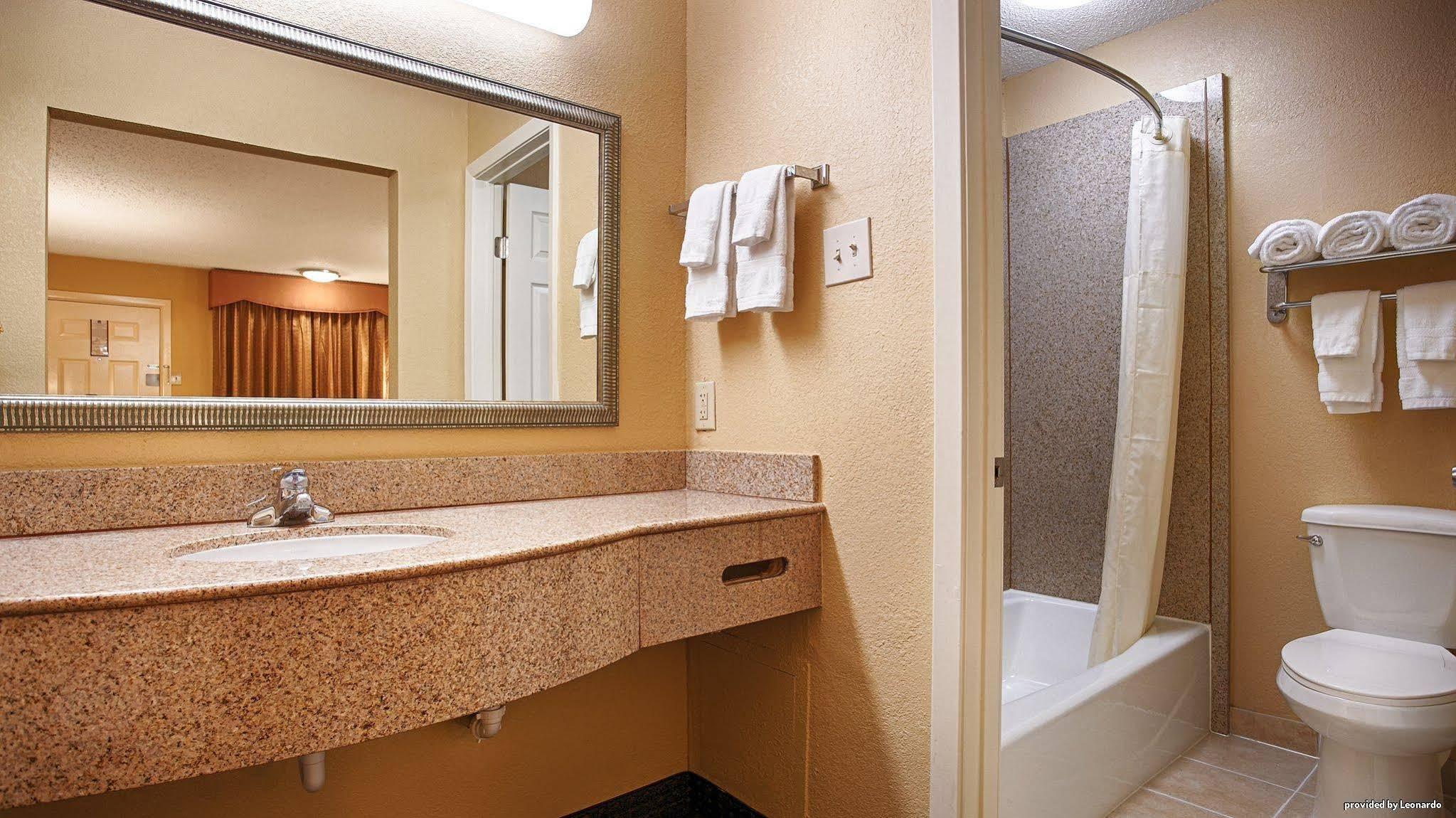 Quality Inn & Suites Dallas-Cityplace Eksteriør bilde