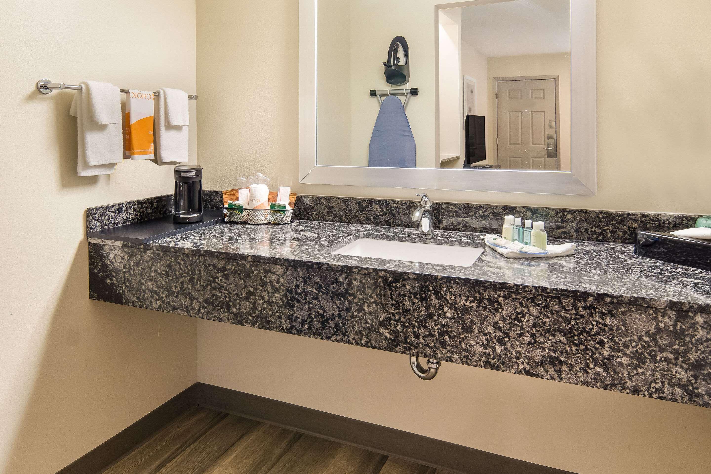 Quality Inn & Suites Dallas-Cityplace Eksteriør bilde