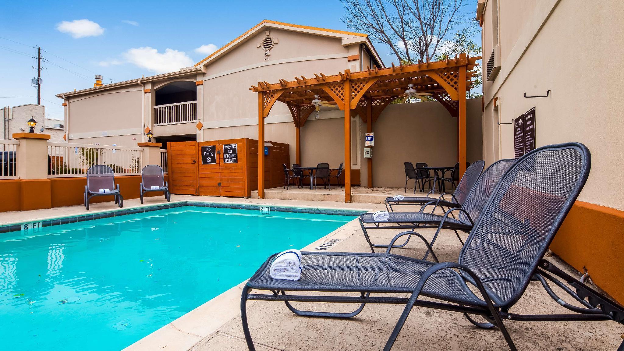 Quality Inn & Suites Dallas-Cityplace Eksteriør bilde